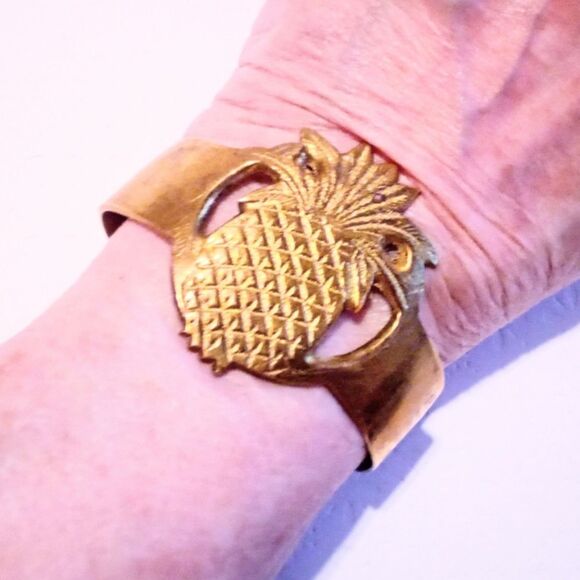 Vintage Tropical Inspired Brass Small Pineapple Cuff Bracelet - Picture 4 of 4
